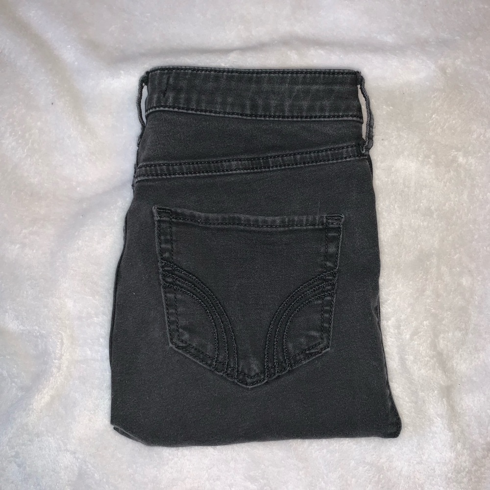 💝TRADES ONLY💝 Black hollister jeans ! (size 3)